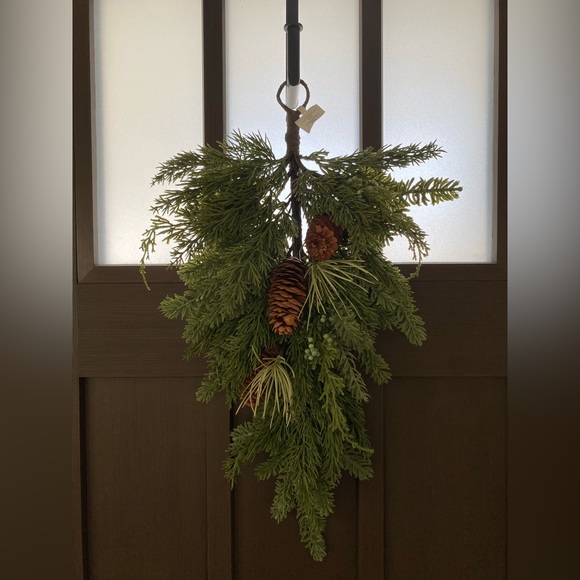 LOT of faux cedar mix Christmas greenery (stems, swag & centerpiece) NEW W/TAGS! - Picture 4 of 7